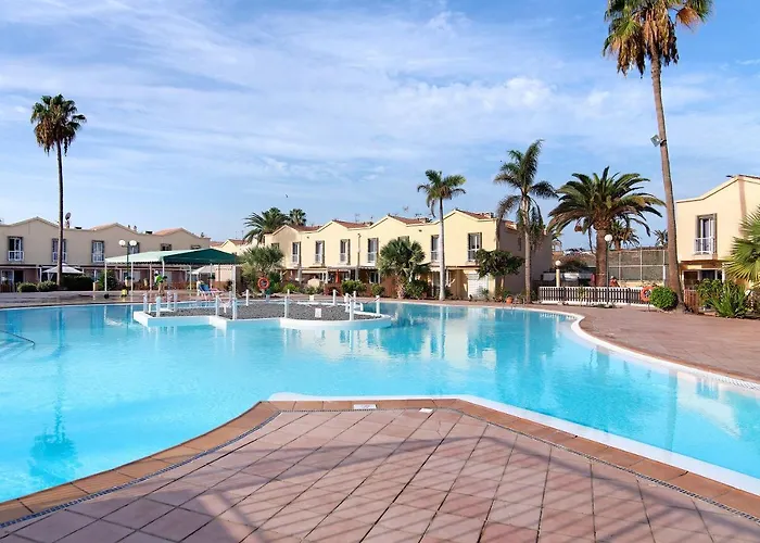 Place Oasis Luxury Pool