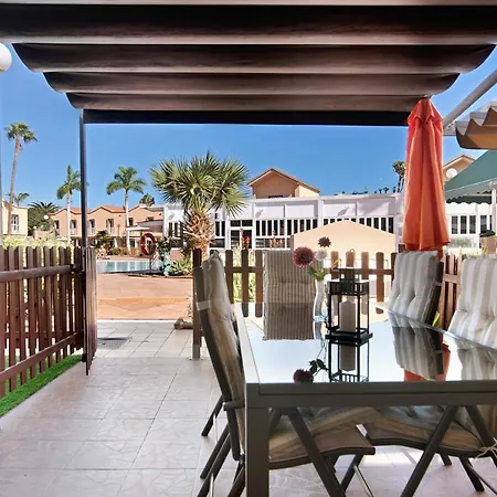 Place Oasis Luxury Pool Apartament