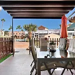 Place Oasis Luxury Pool Appartamento