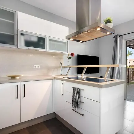 Place Oasis Luxury Pool アパート マスパロマス