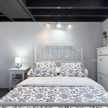 Place Oasis Luxury Pool Apartment